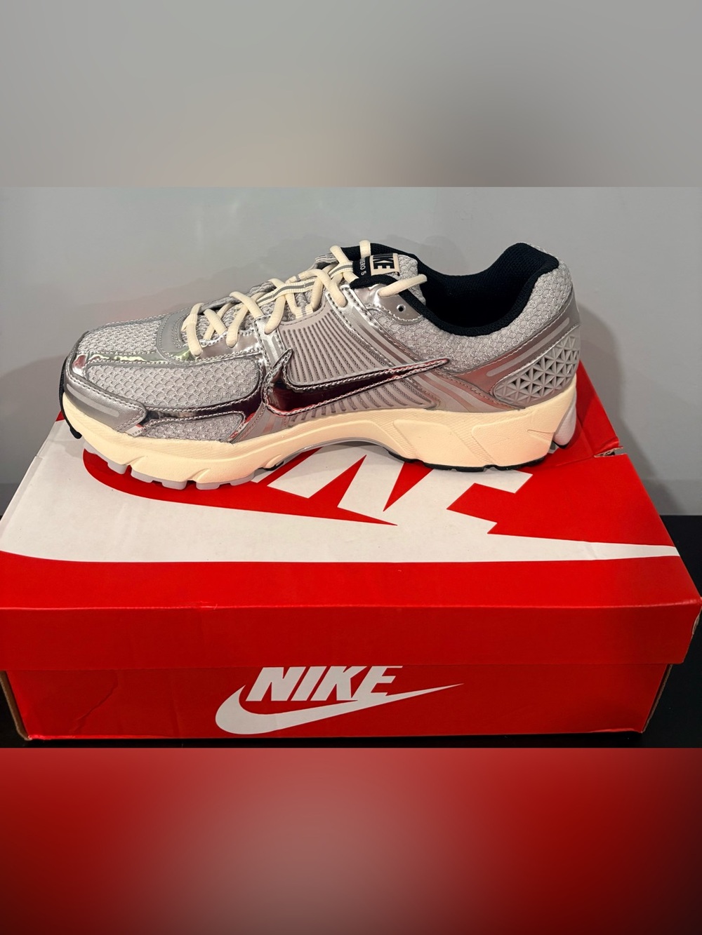 Nike Zoom Vomero 5 | size 10.5 | color: Grey Fog/Metallic Silver/coconut